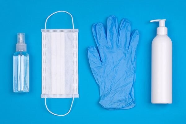 رعایت نکات بهداشتی در مطب دکتر صادقی نژاد